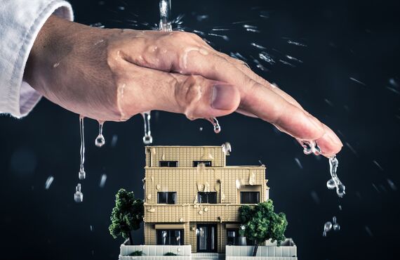 明石で住宅の雨漏りにお悩みの方に最適なリフォームマッチングサービスです